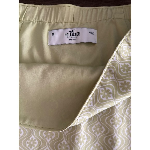 Hollister Mini Skirt Green  White Print High Rise  Size M - Picture 3 of 4
